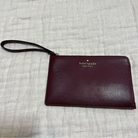Kate Spade New York Wristlet Maroon - Picture 1 of 9